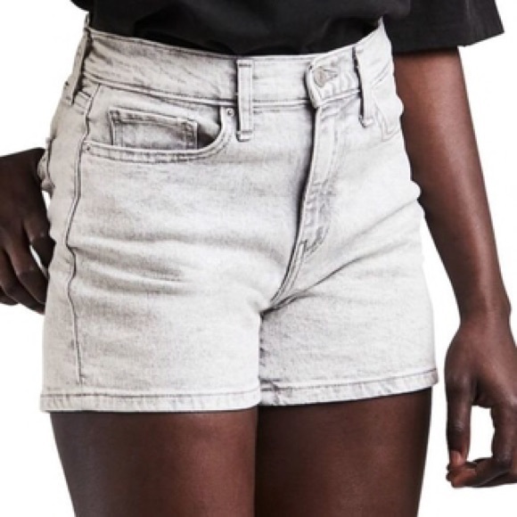 🔸!!3 FOR $25!! Grey High Waisted Denim Shorts - Picture 3 of 4